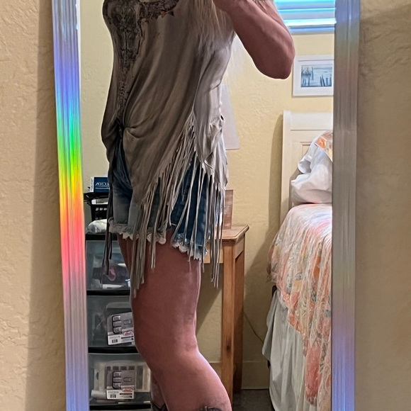 Western Bull Cowgirl Fringed Tan Top - Picture 4 of 5